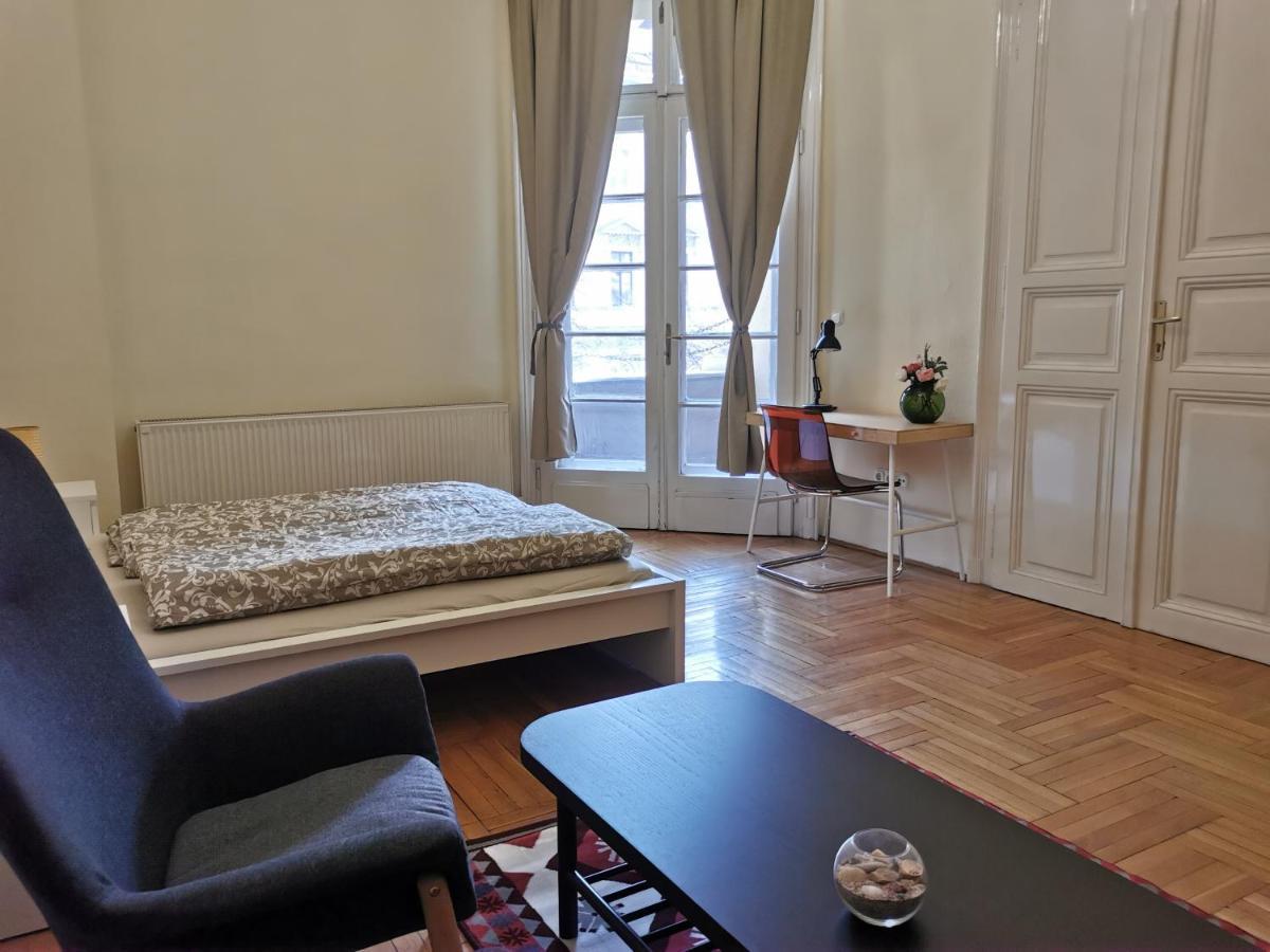 Andrassy Apartament *